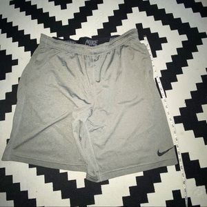 NIKE DRI-FIT Short MENS XL